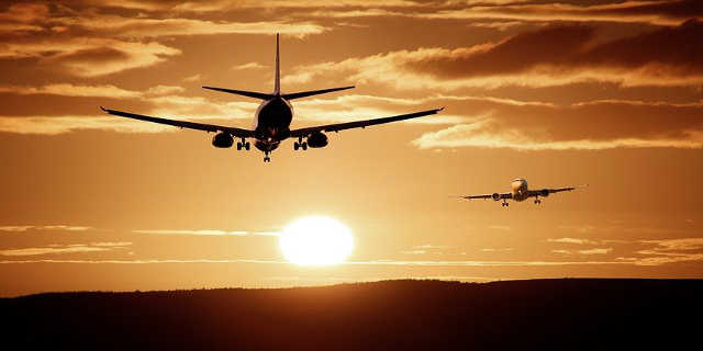 You are currently viewing How air travel contributes to Climate Change/Global Warming.