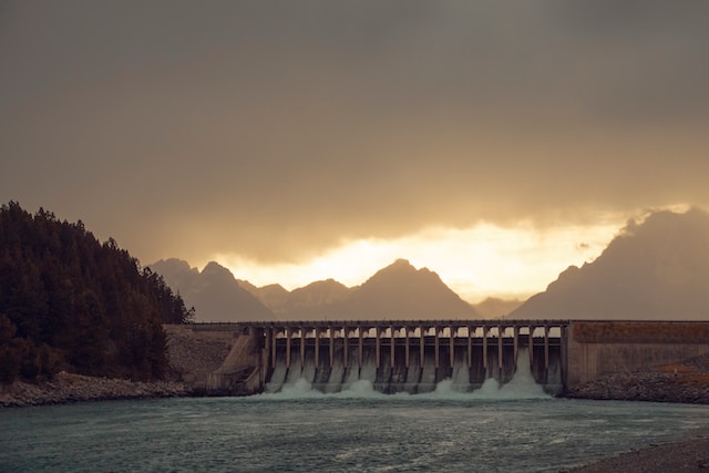 You are currently viewing Understanding the Impact of Small Floodgate Operations on Water Quality in River Networks